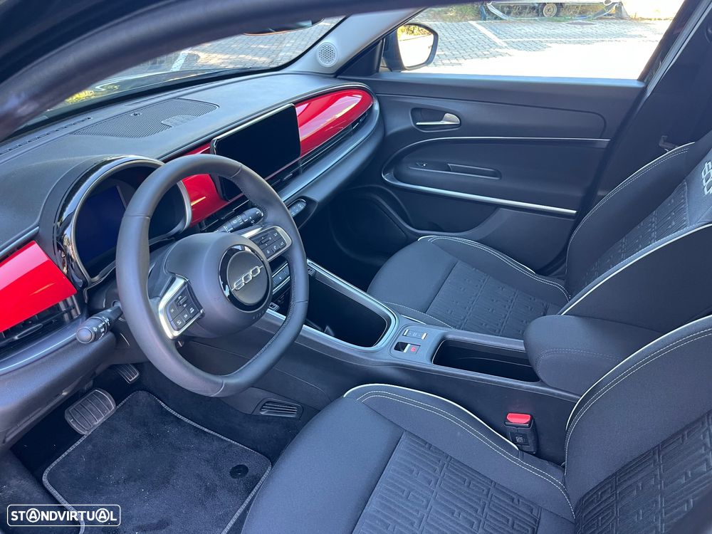 Fiat 600e 54 kWh (RED) - 18