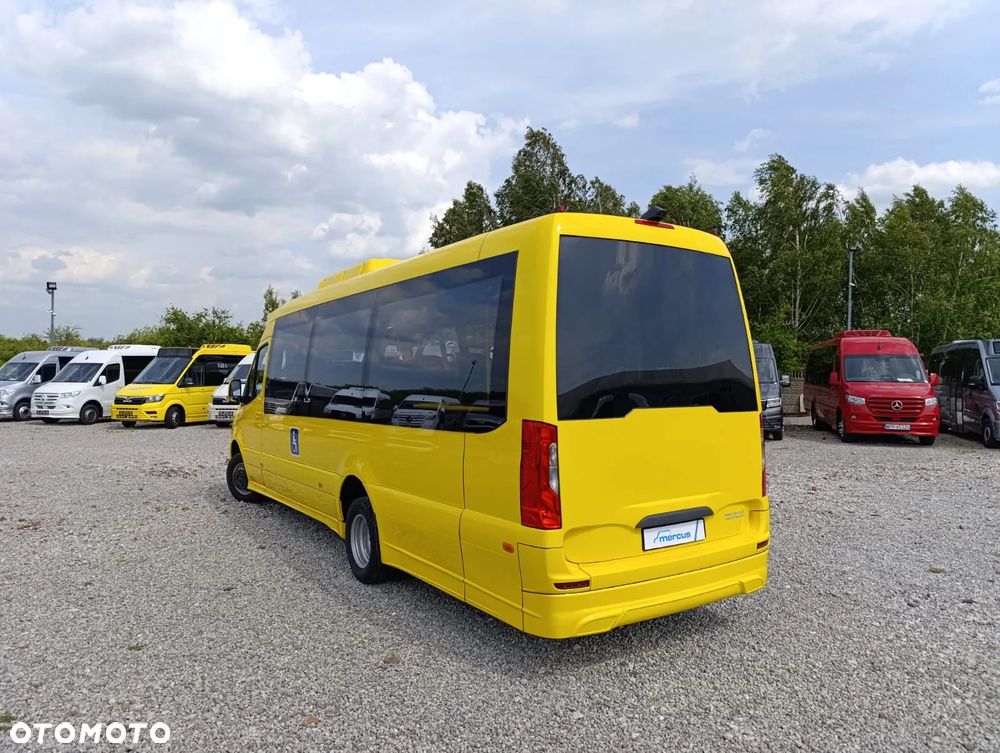 Mercedes-Benz Sprinter 519 - 9