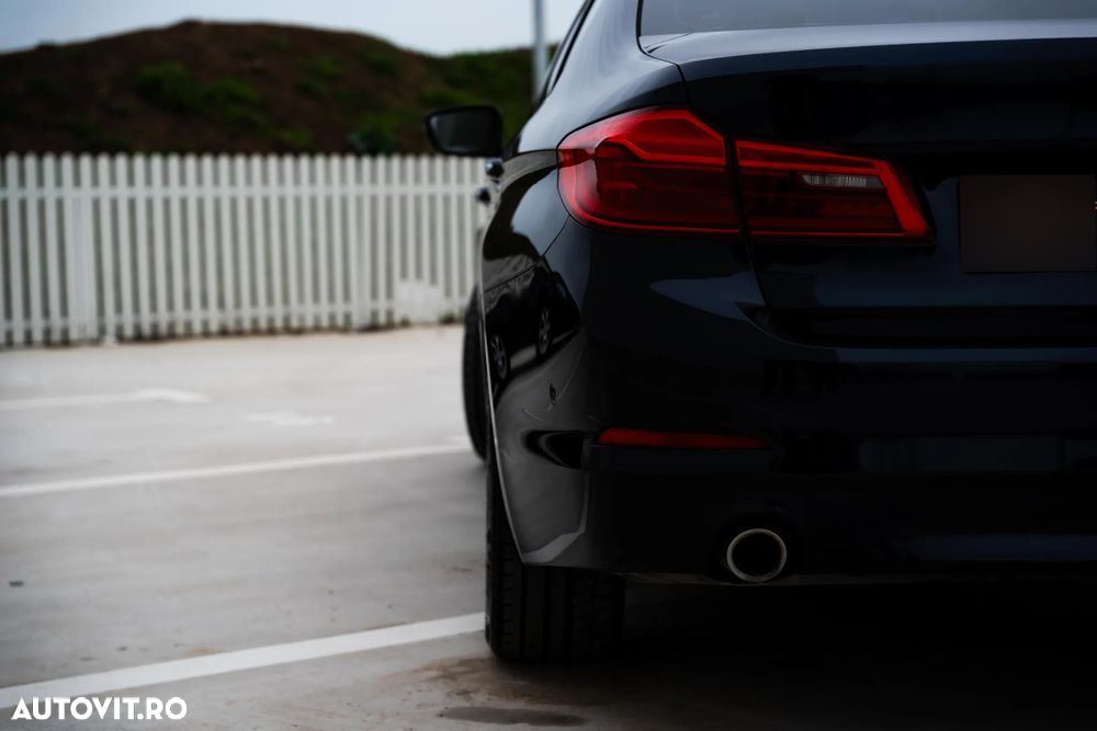 BMW Seria 5 520d Aut. - 11
