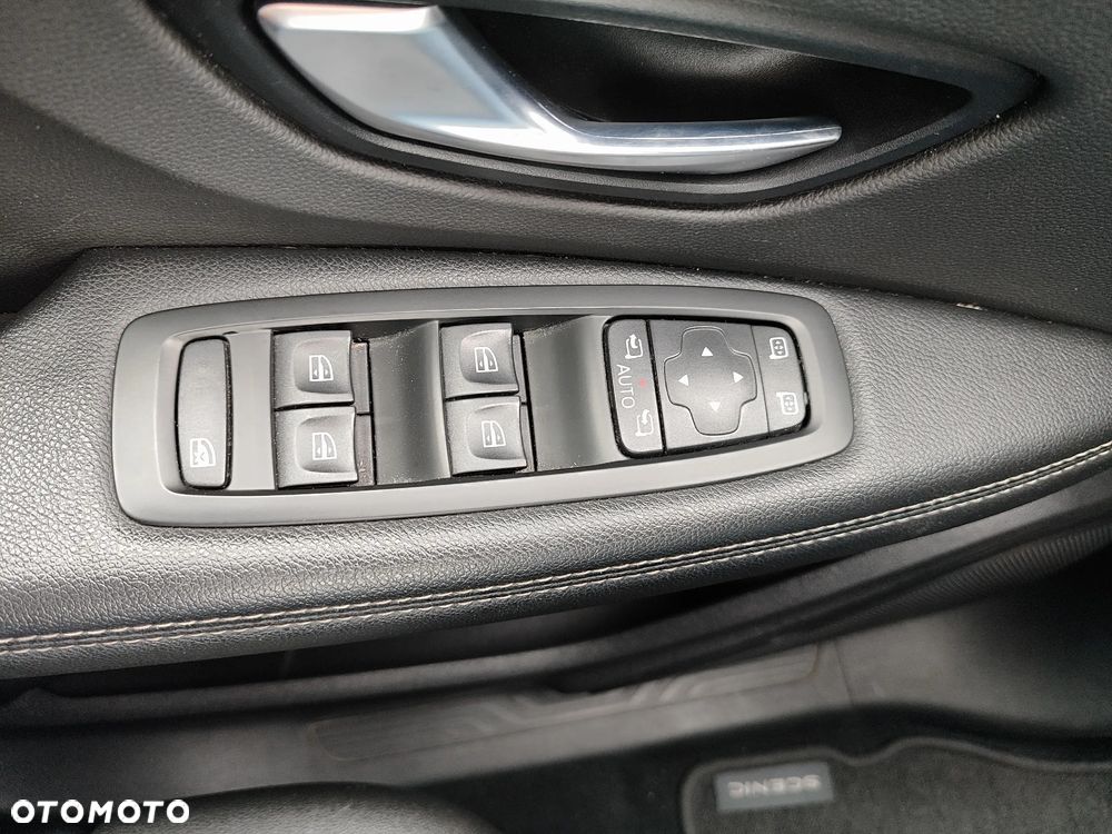 Renault Grand Scenic - 21