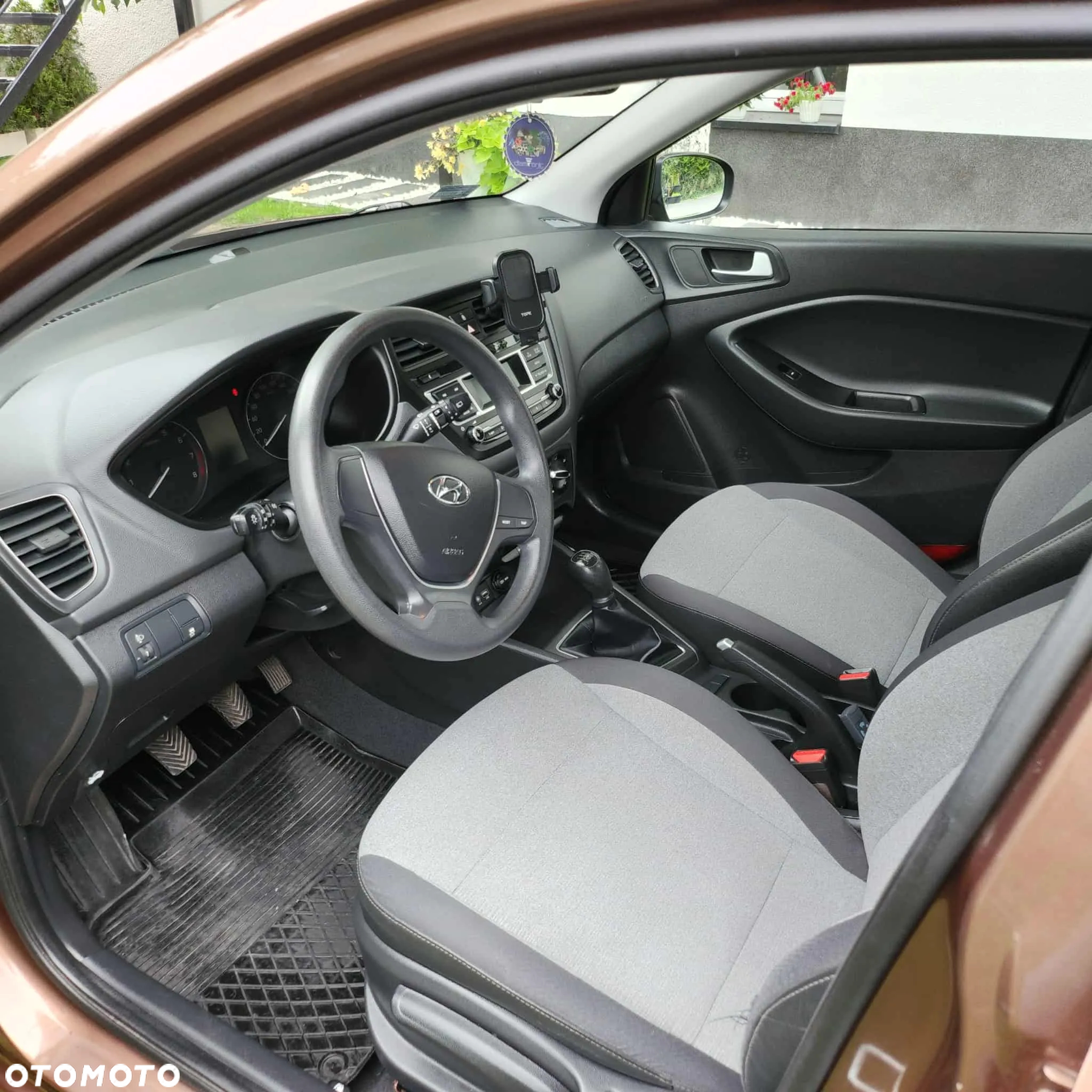 Hyundai i20 1.2 - 12