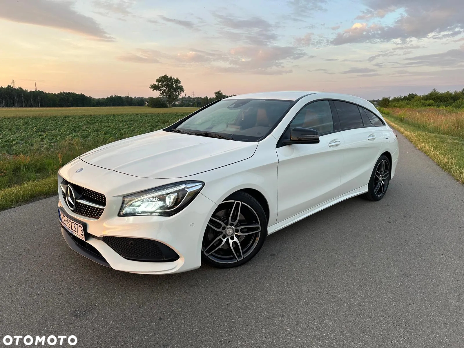 Mercedes-Benz CLA 220 4-Matic AMG Line - 3