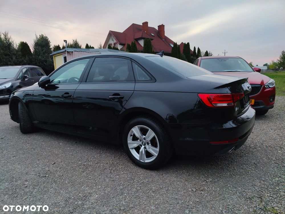 Audi A4 Limousine 1.4 TFSI Design S tronic - 23