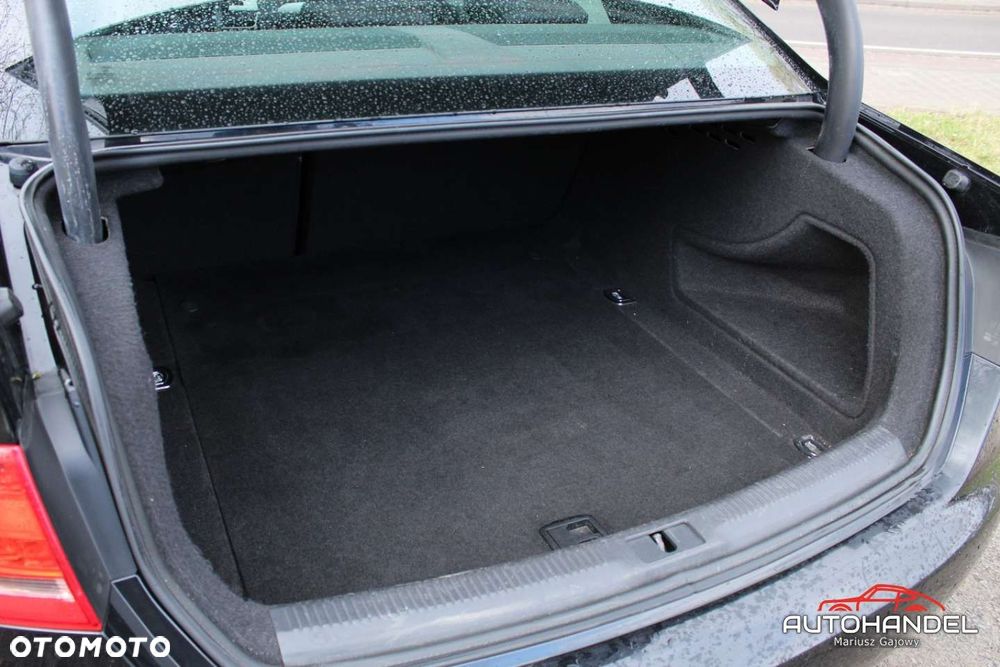 Audi A4 Limousine - 15