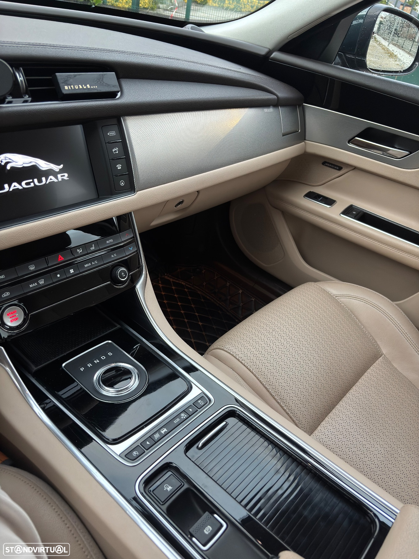 Jaguar XF 2.0 D Prestige Aut. - 13