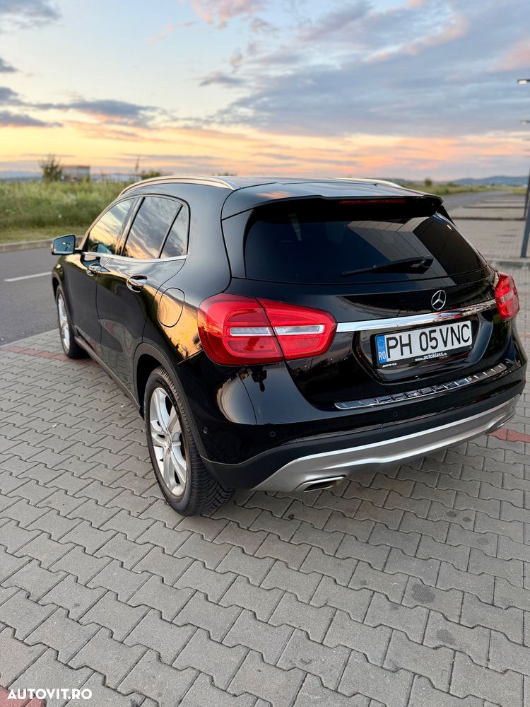 Mercedes-Benz GLA 220 d 7G-DCT - 3