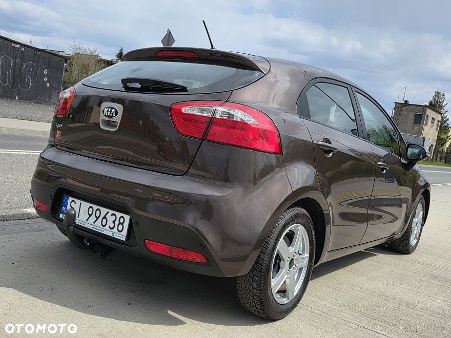 Kia Rio 1.2 Dream Team Edition - 5