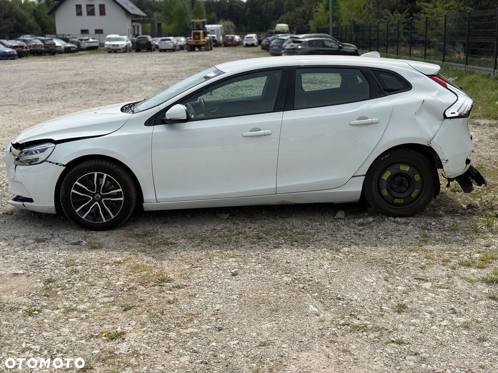 Volvo V40 T2 Geartronic RDesign - 8