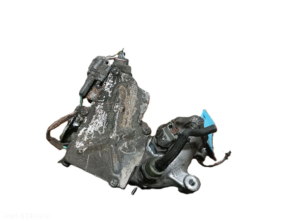 TOYOTA AVENSIS II T25 03-09 r. 2,0 D4D PRZEPUSTNICA + - 4