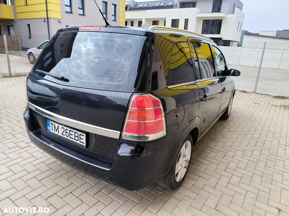 Opel Zafira - 2