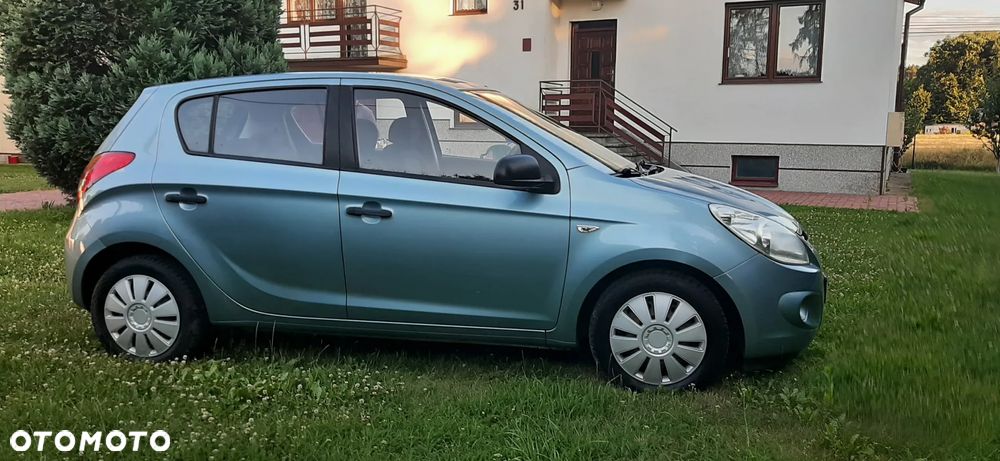 Hyundai i20 - 24
