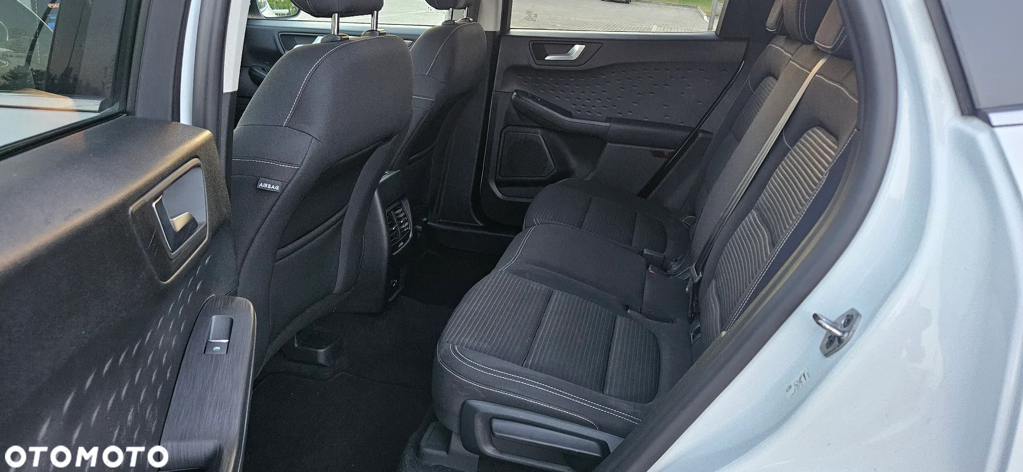 Ford Kuga 1.5 EcoBlue TITANIUM - 9