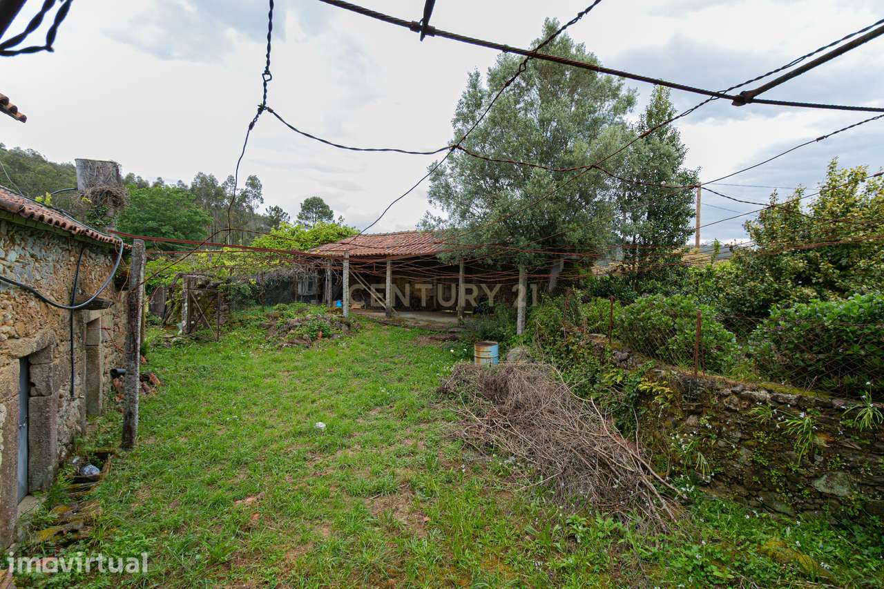 Casa para Recuperação em Escariz S. Martinho, Vila Verde - Grande imagem: 2/28