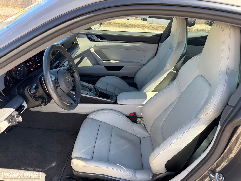 Porsche 911 (992) Carrera 4S PDK - 12
