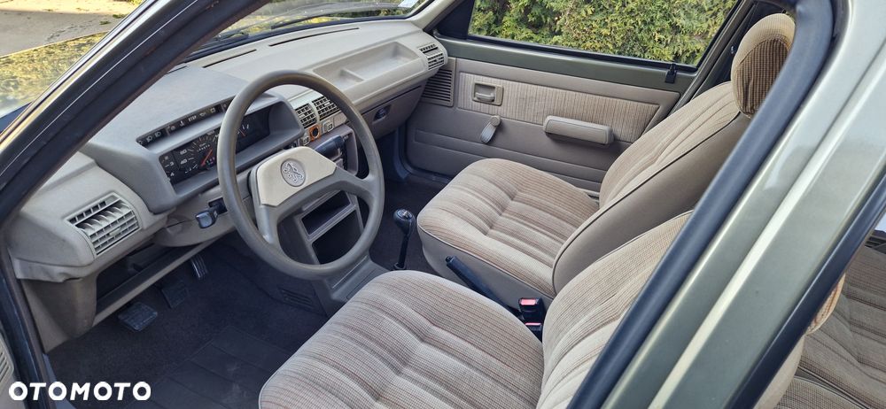 Peugeot 205 1.4 SR - 11