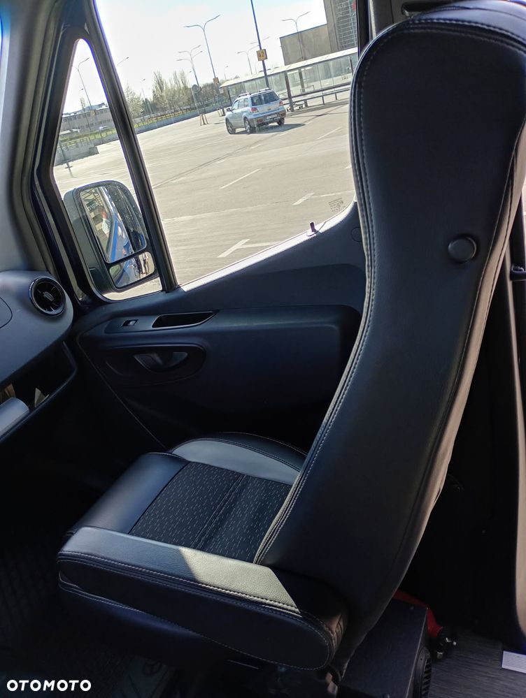 Mercedes-Benz Sprinter 907.223 - 5