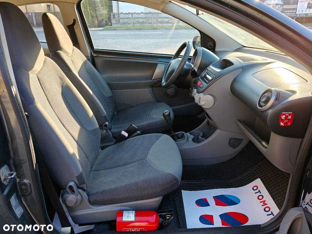 Peugeot 107 1.0 Happy - 25
