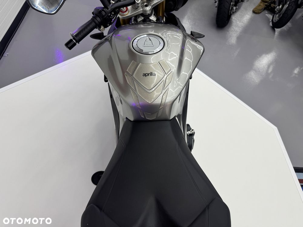 Aprilia Tuono - 24