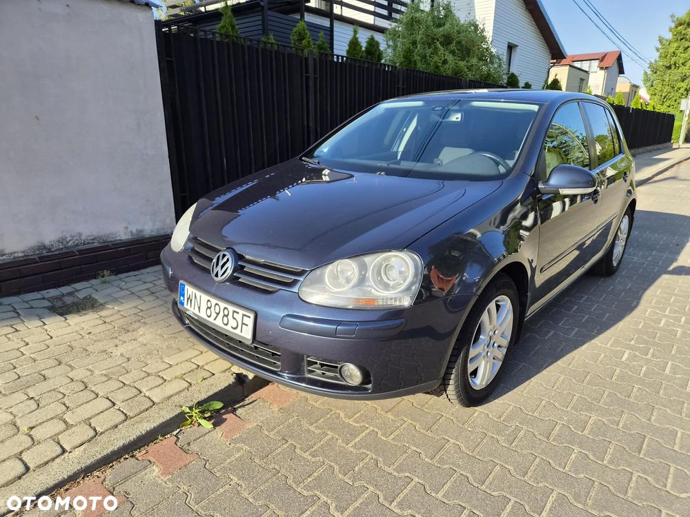 Volkswagen Golf - 1