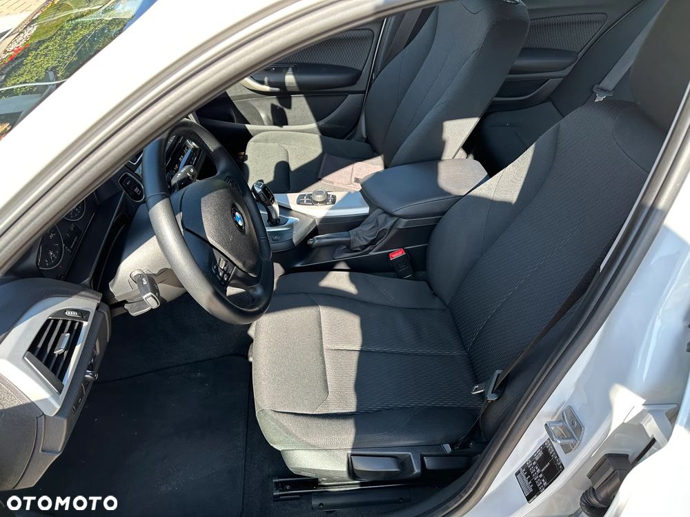 BMW Seria 1 - 19