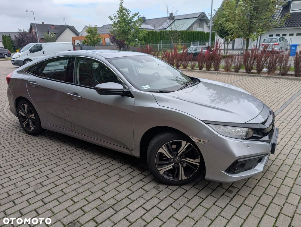 Honda Civic 1.5 T Executive CVT - 24
