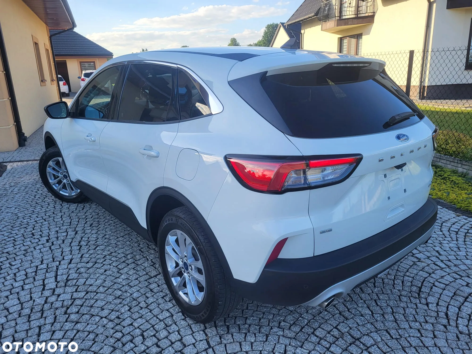 Ford Kuga - 4