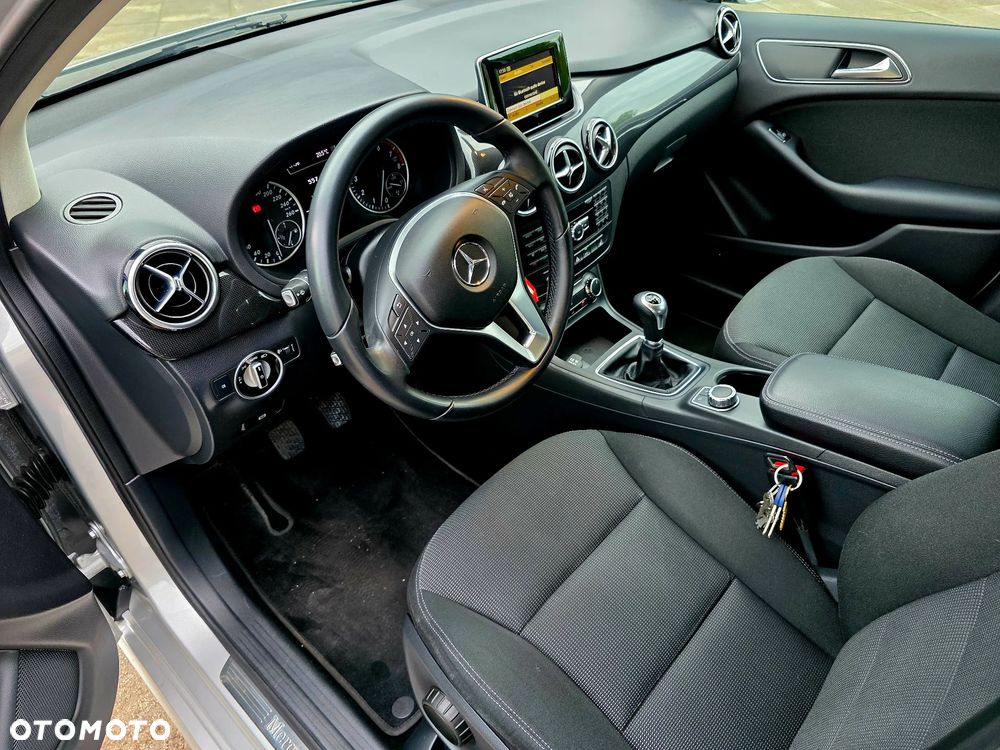 Mercedes-Benz Klasa B 180 (BlueEFFICIENCY) - 17