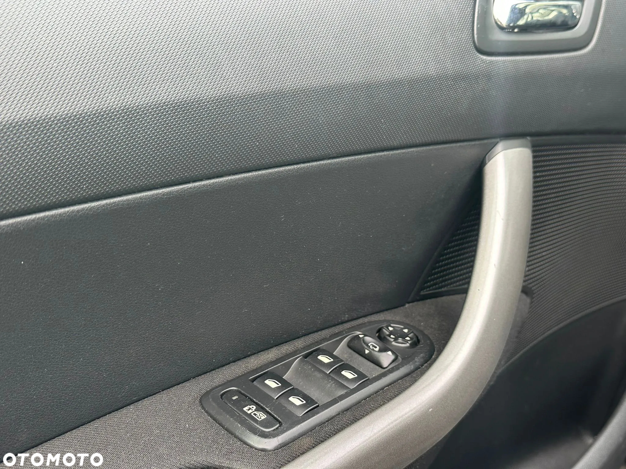 Peugeot 308 1.6 HDi Premium - 9