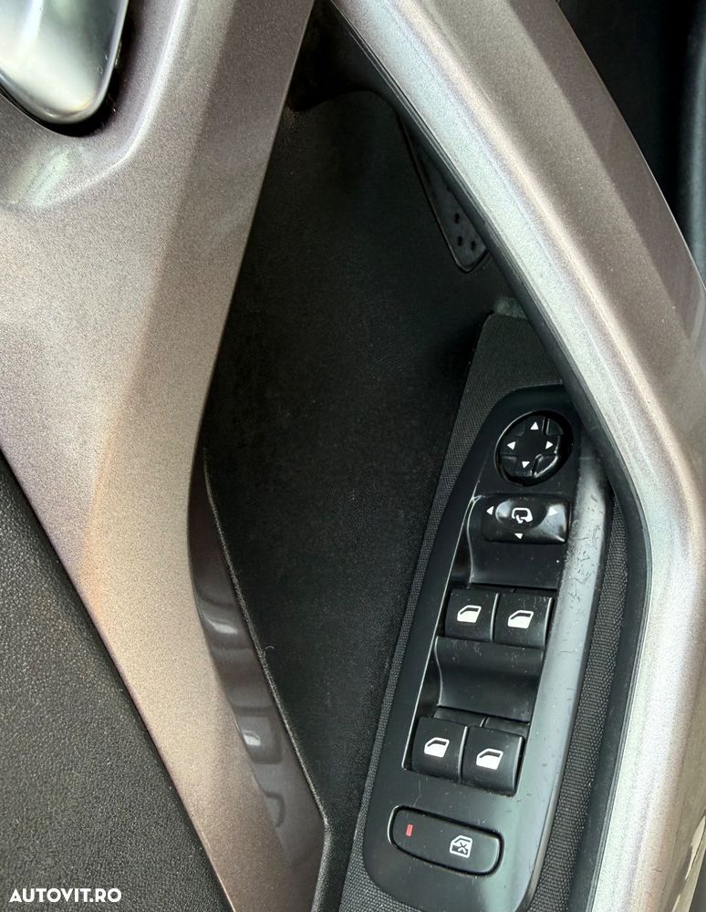 Peugeot 2008 e-HDi FAP 115 STOP & START Allure - 15