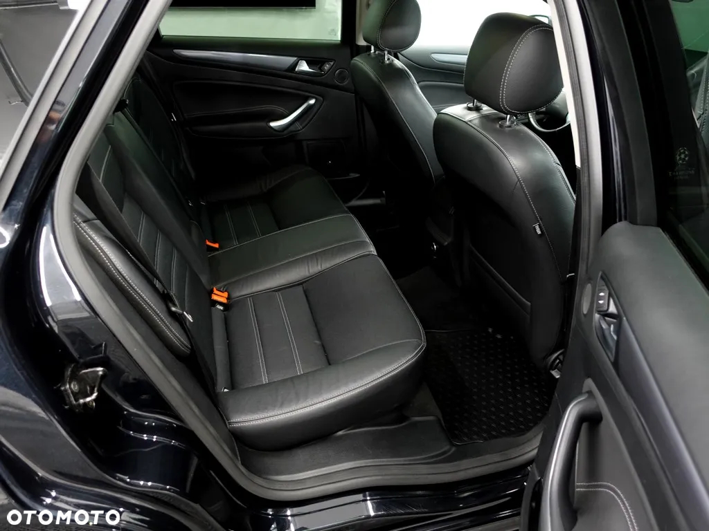 Ford Mondeo - 9