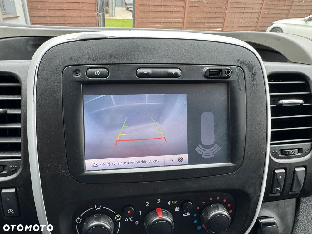 Nissan NV300 - 15