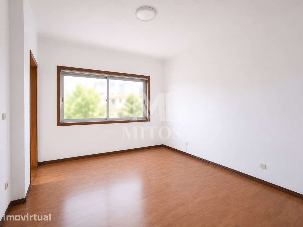 Apartamento T2 com garagem fechada para venda - Grande imagem: 5/11