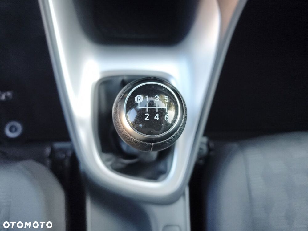 Toyota Yaris 1.5 Comfort - 22