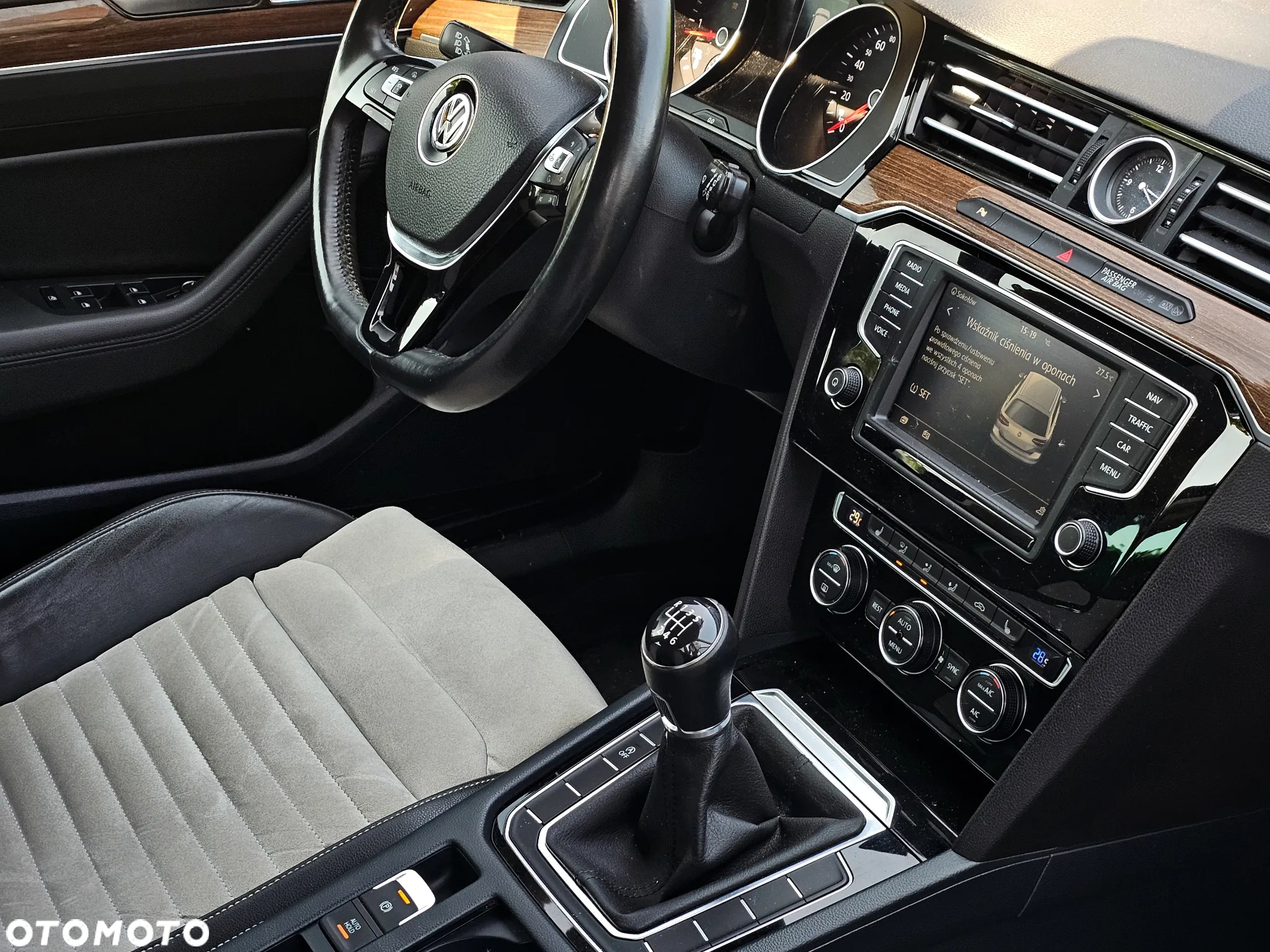Volkswagen Passat 2.0 TDI BMT Highline - 8
