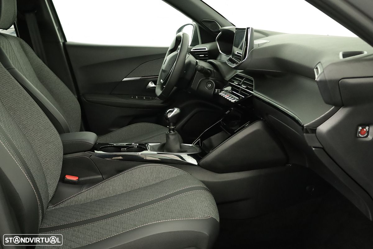Peugeot 2008 1.2 PureTech Allure - 23