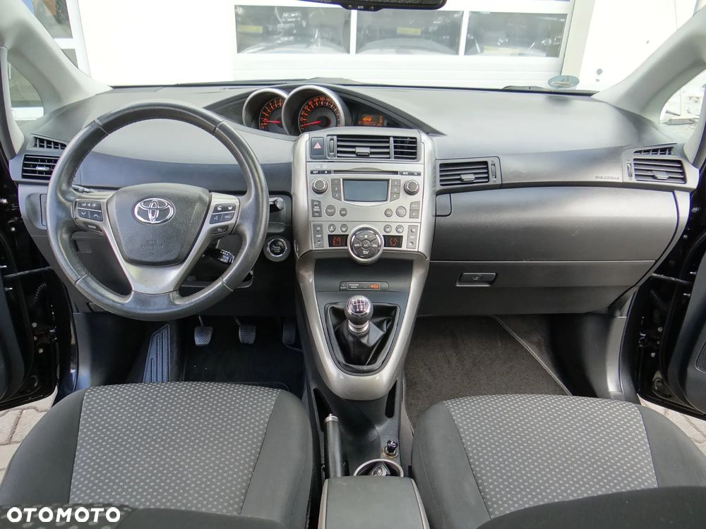 Toyota Verso 1.8 7-Sitzer Skyview Edition - 25