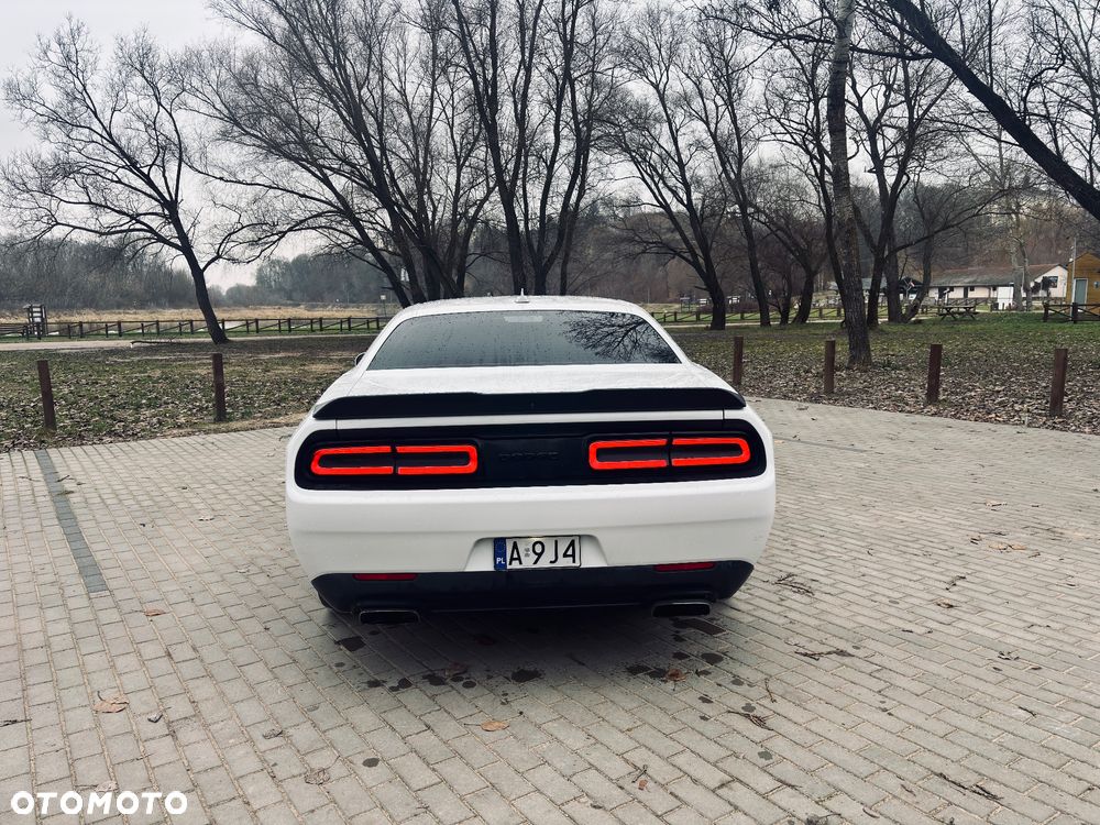 Dodge Challenger 5.7 R/T - 15