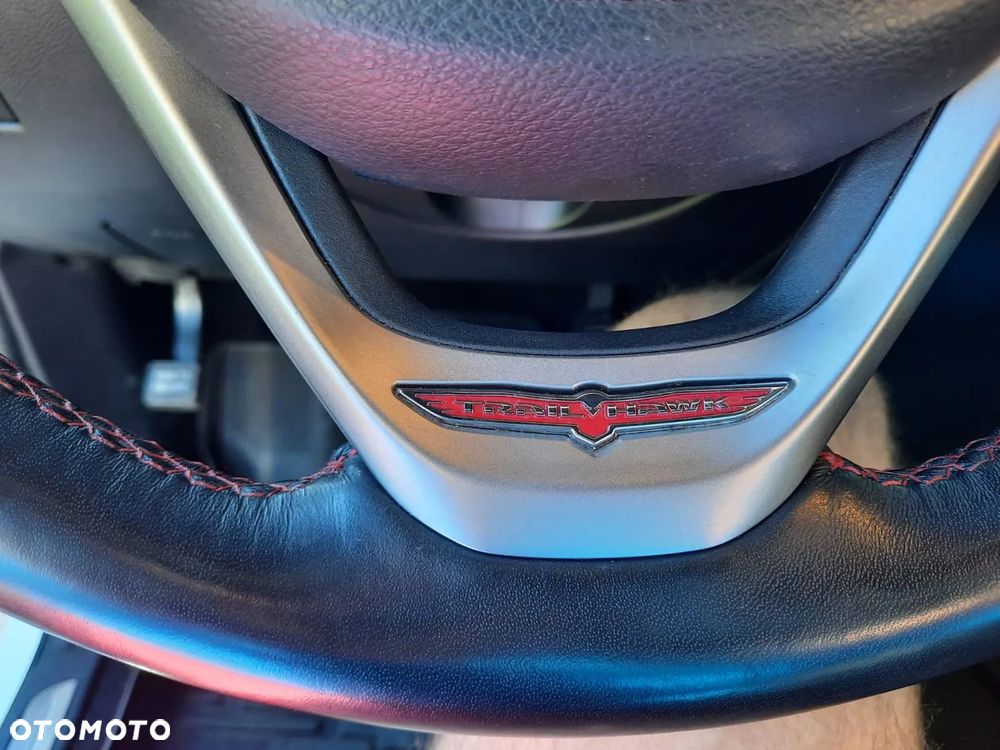 Jeep Grand Cherokee - 18