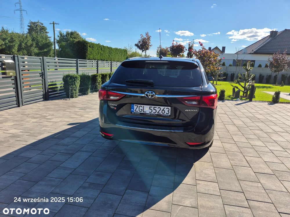 Toyota Avensis - 17