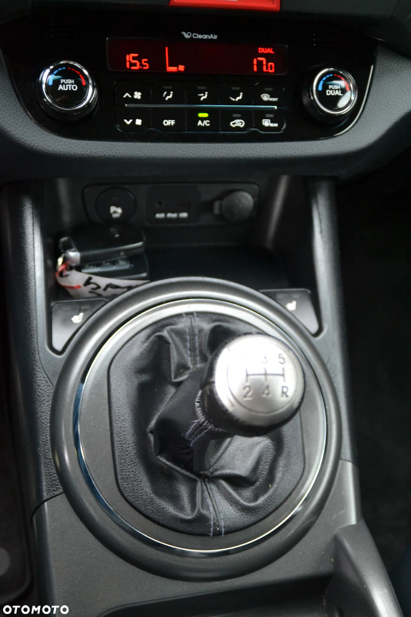 Kia Sportage 2.0 CVVT 2WD Attract - 35