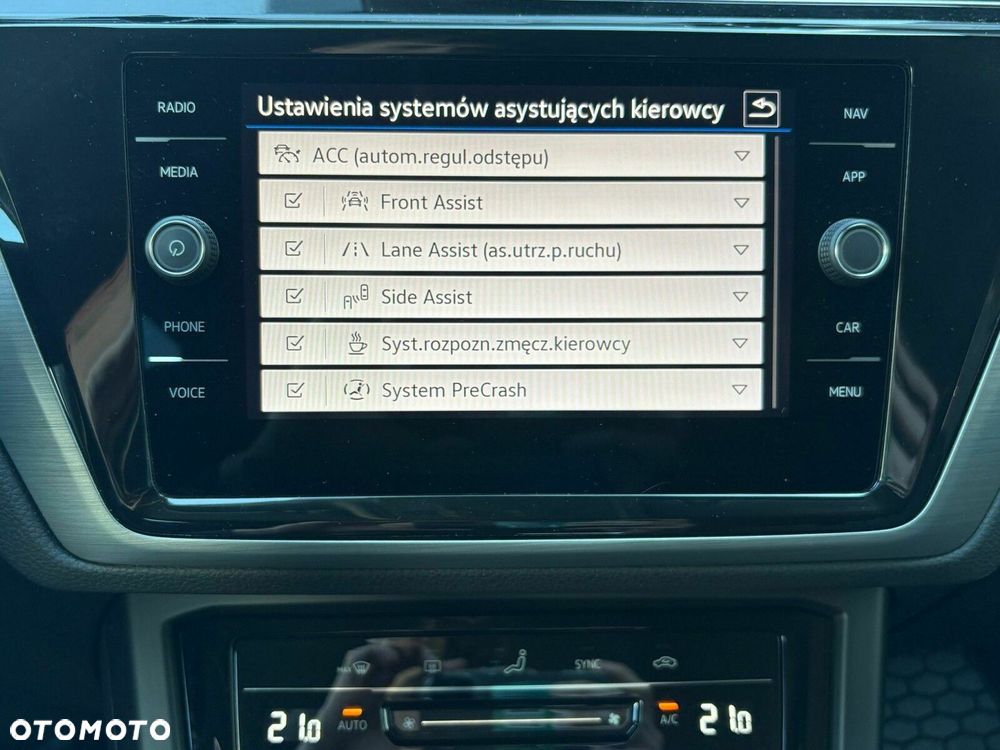 Volkswagen Touran 1.5 TSI EVO Comfortline - 25