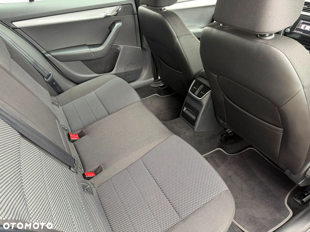 Skoda Octavia 1.4 TSI Ambition - 15