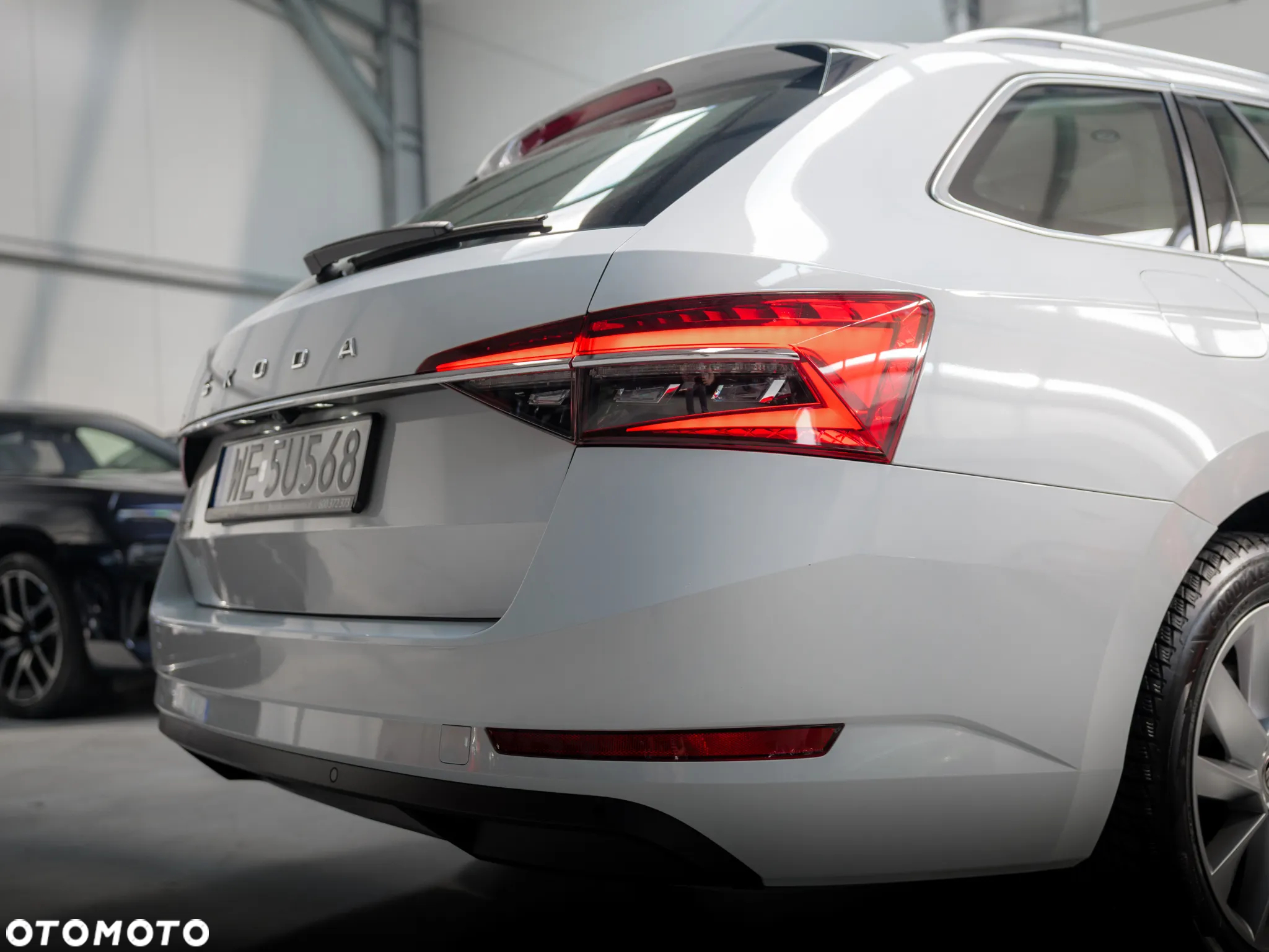 Skoda Superb 2.0 TDI SCR Ambition DSG - 10