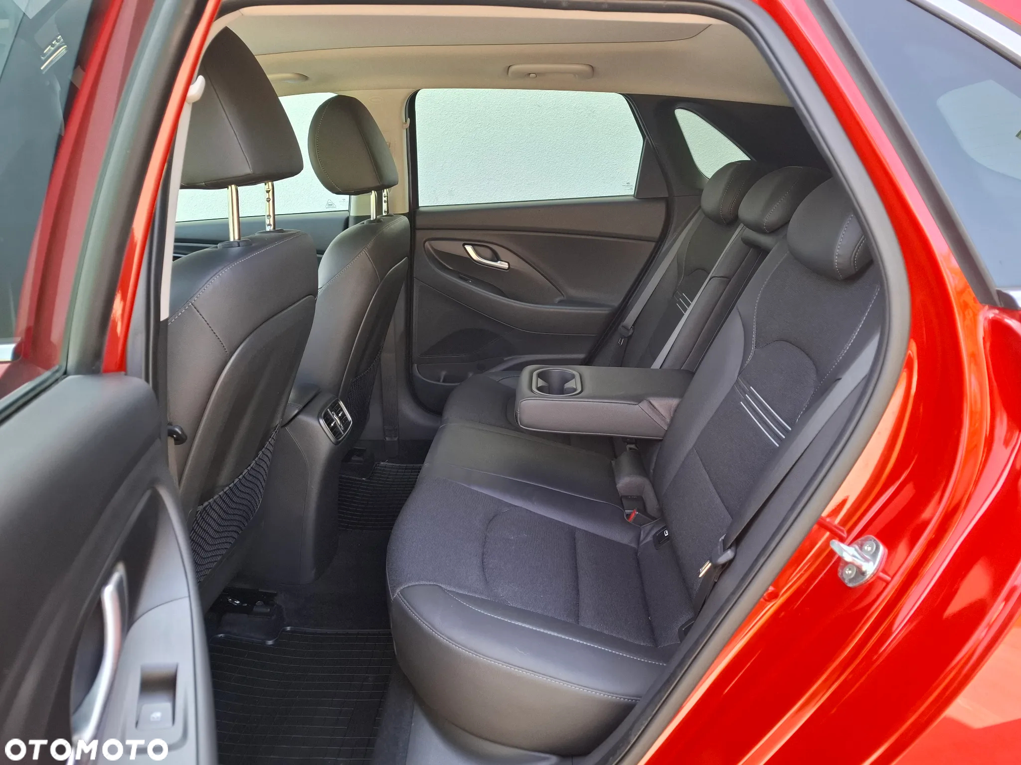 Hyundai i30 1.5 T-GDI 48V-Hybrid DCT Intro - 17