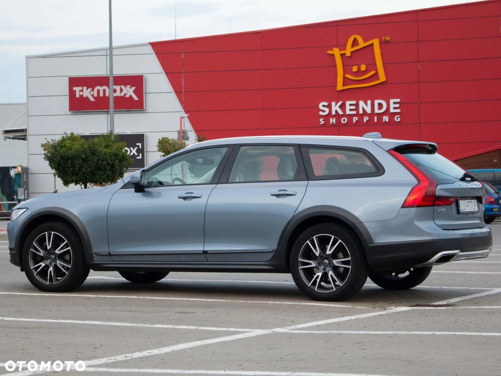 Volvo V90 D4 AWD Momentum - 6