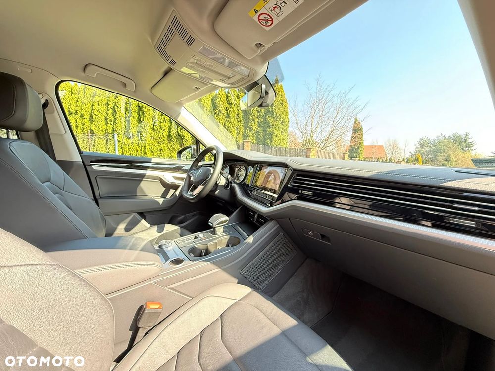 Volkswagen Touareg 3.0 V6 TDI SCR 4Mot - 27