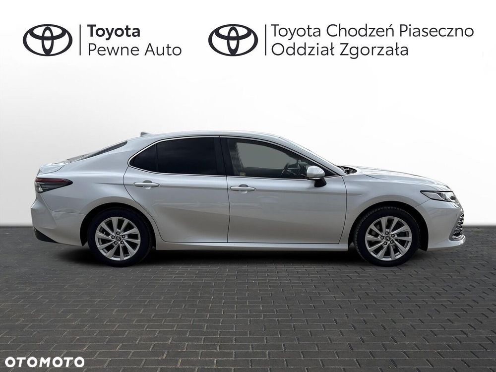 Toyota Camry - 7