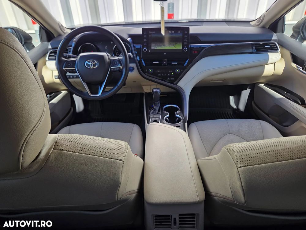 Toyota Camry 2.5 Exclusive - 11