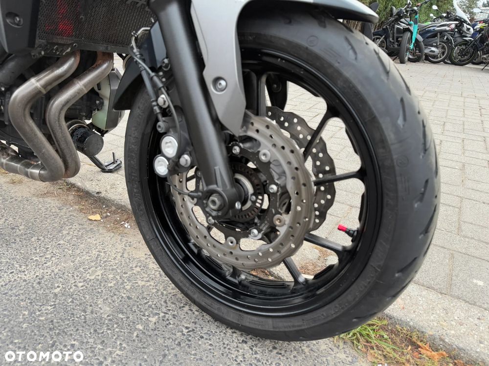 Yamaha MT - 16