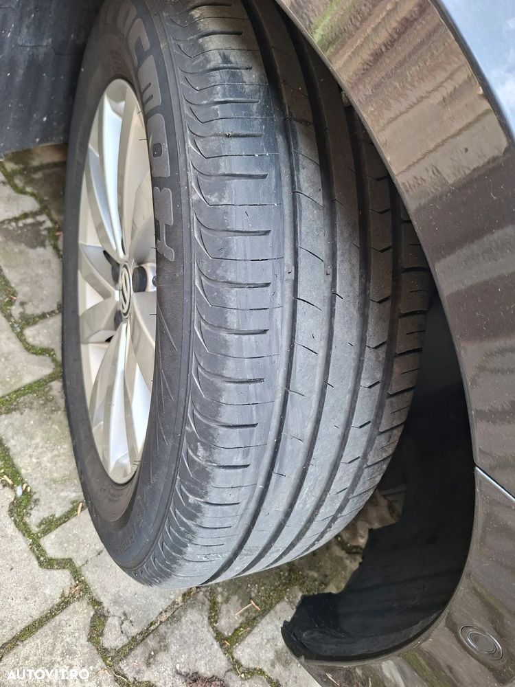 Volkswagen Passat 1.6 TDI SCR DSG Comfortline - 29